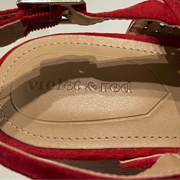 Violet & Red Evita Stitchfix wedge perforated sandals size 8.5 red brand new - Picture 7 of 11